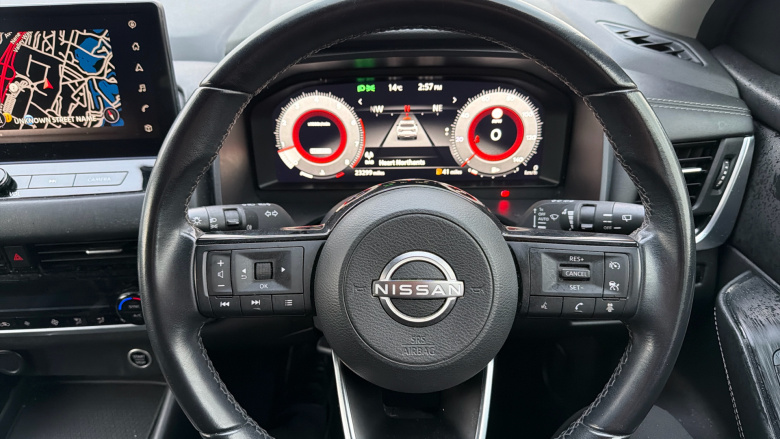 Nissan Qashqai 1.3 DiG-T MH N-Connecta 5dr Petrol Hatchback